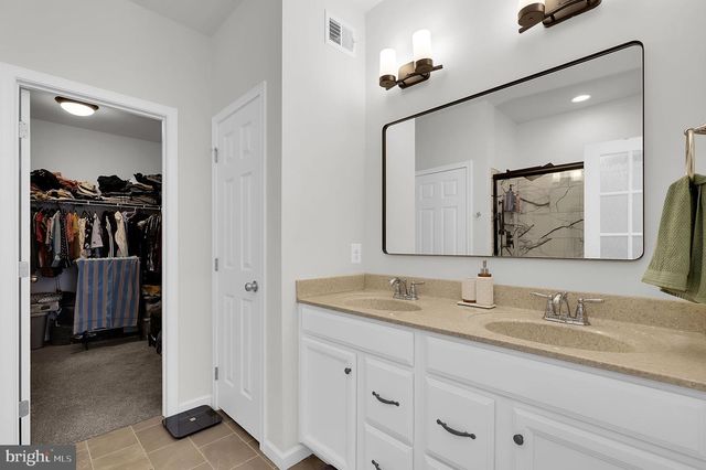2820 HEARTLAND CIR, Frederick, MD 21702