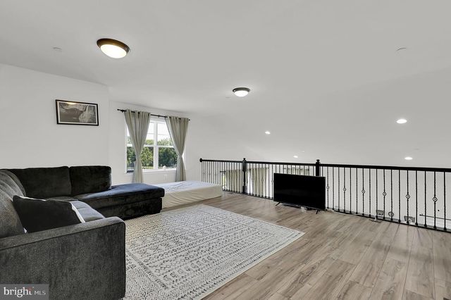 2820 HEARTLAND CIR, Frederick, MD 21702