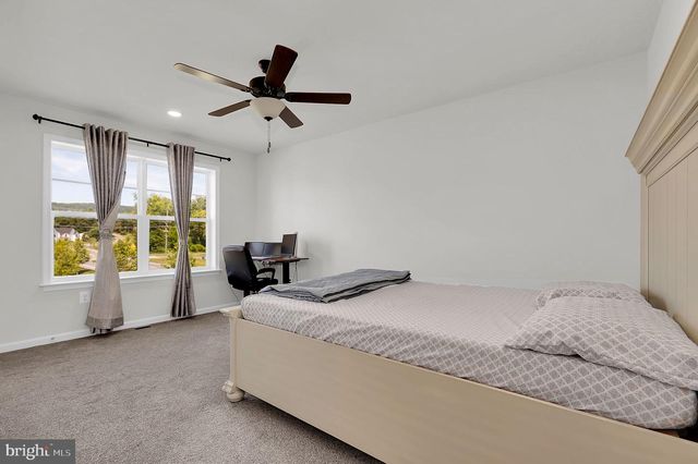 2820 HEARTLAND CIR, Frederick, MD 21702