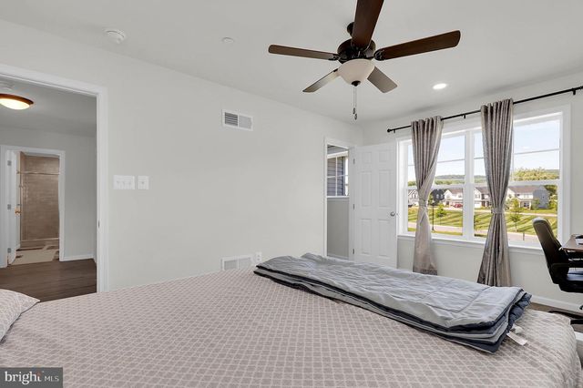 2820 HEARTLAND CIR, Frederick, MD 21702