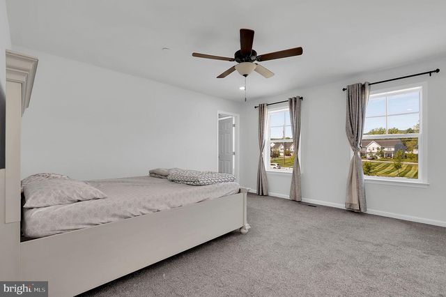 2820 HEARTLAND CIR, Frederick, MD 21702