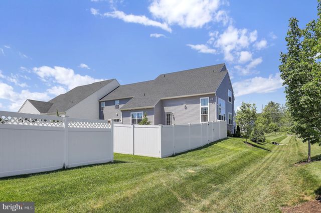 2820 HEARTLAND CIR, Frederick, MD 21702