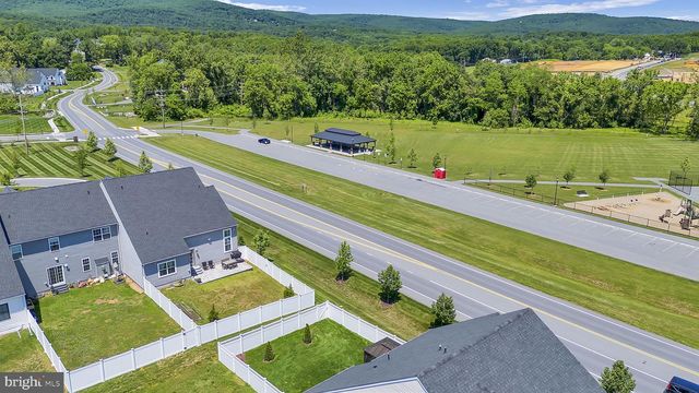 2820 HEARTLAND CIR, Frederick, MD 21702