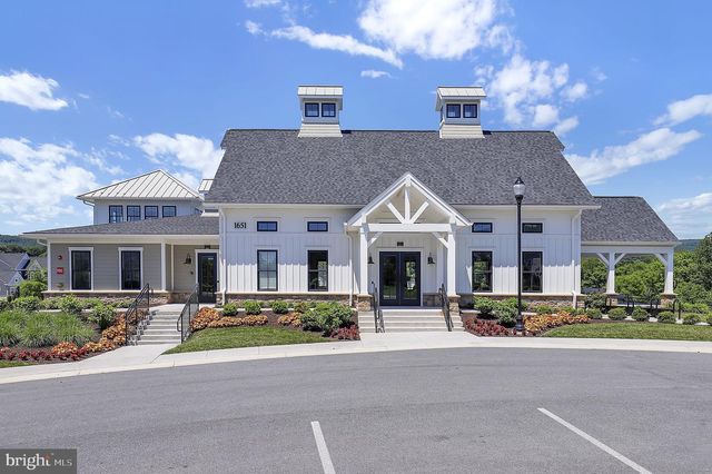 2820 HEARTLAND CIR, Frederick, MD 21702