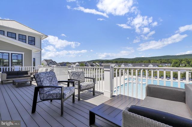 2820 HEARTLAND CIR, Frederick, MD 21702