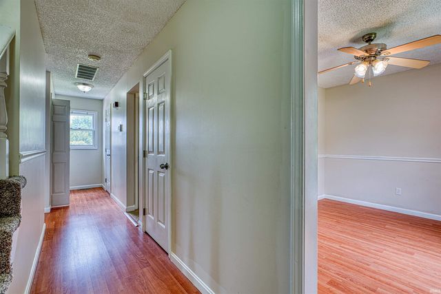 1715 Bonnieview Drive, Evansville, IN 47715