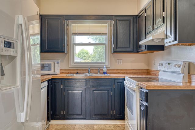 1715 Bonnieview Drive, Evansville, IN 47715
