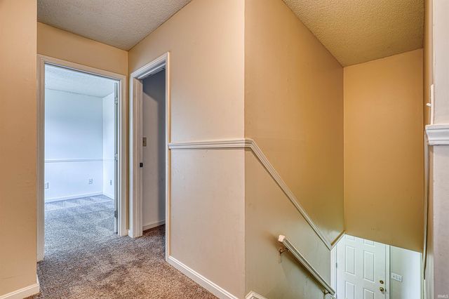1715 Bonnieview Drive, Evansville, IN 47715