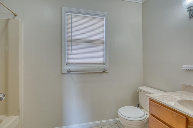 1715 Bonnieview Drive, Evansville, IN 47715