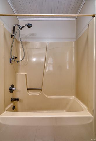 1715 Bonnieview Drive, Evansville, IN 47715