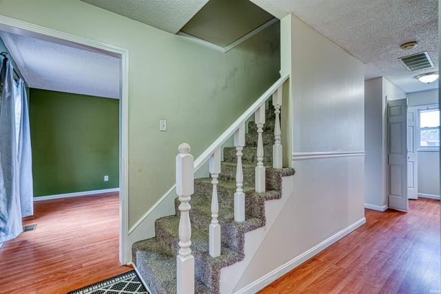 1715 Bonnieview Drive, Evansville, IN 47715