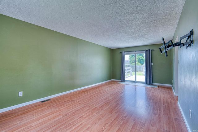 1715 Bonnieview Drive, Evansville, IN 47715