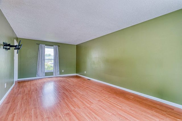 1715 Bonnieview Drive, Evansville, IN 47715