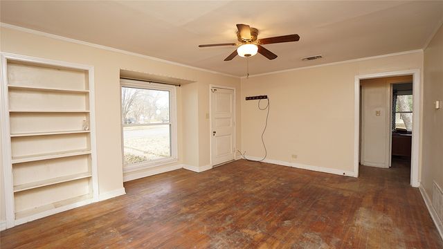 1300 W Day Street, Denison, TX 75020