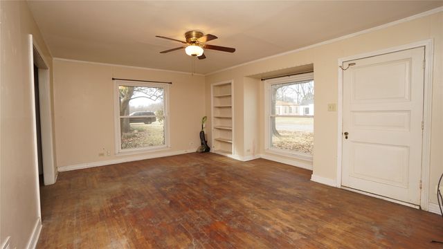 1300 W Day Street, Denison, TX 75020