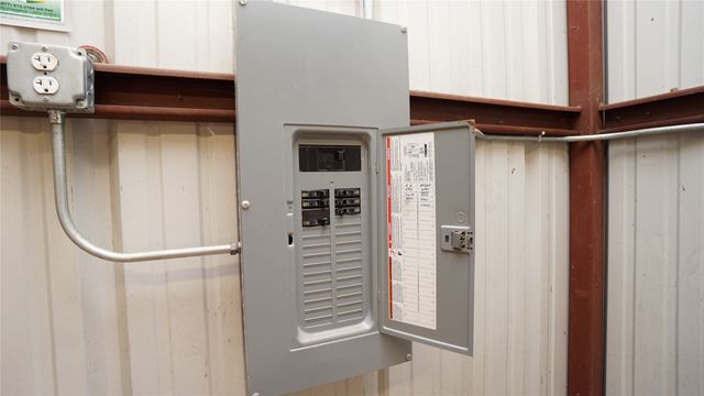 1300 W Day Street, Denison, TX 75020