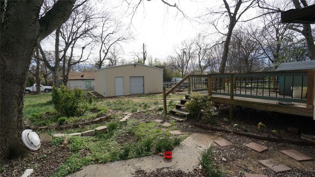 1300 W Day Street, Denison, TX 75020