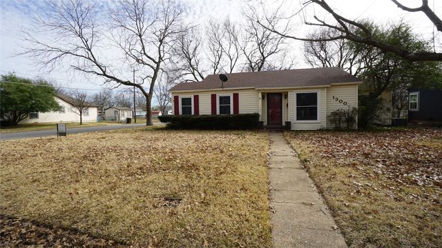 1300 W Day Street, Denison, TX 75020