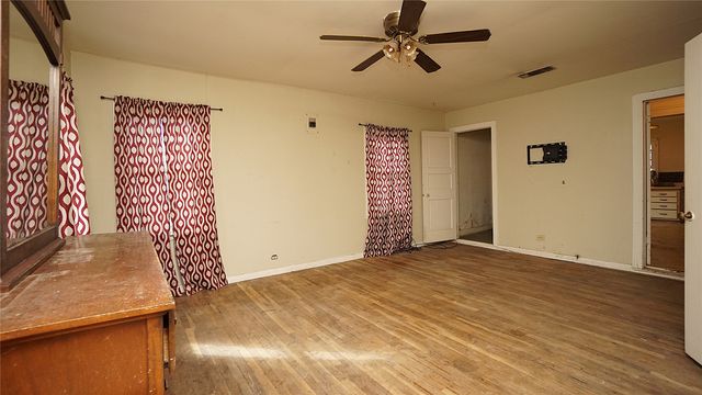 1300 W Day Street, Denison, TX 75020