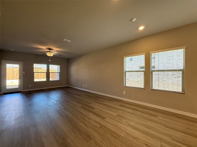 904 Rosemary Hill Drive, Princeton, TX 75071