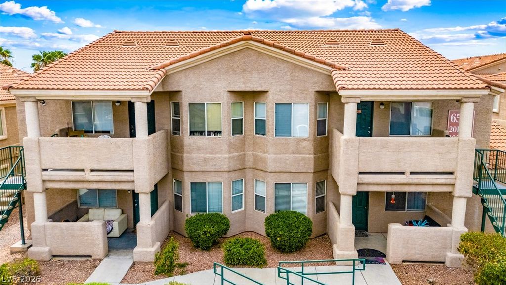 6553 McRae Avenue, Las Vegas, NV 89108 — exterior