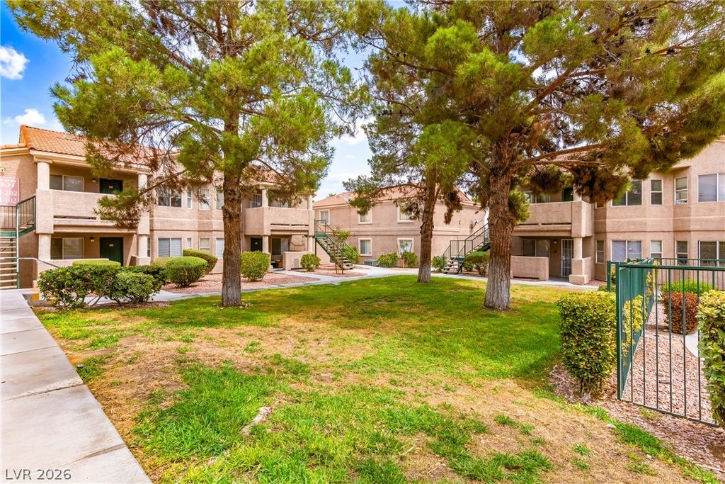 6553 McRae Avenue, Las Vegas, NV 89108 — photo 5