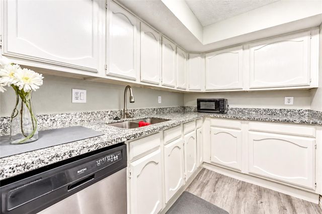 6741 Tara Drive, Richmond, TX 77469