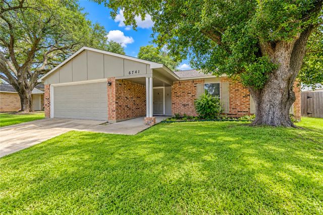 6741 Tara Drive, Richmond, TX 77469