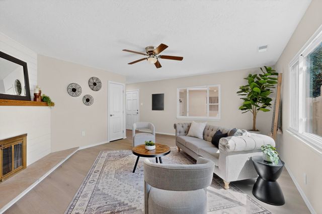 1837 Lester Drive NE, Albuquerque, NM 87112