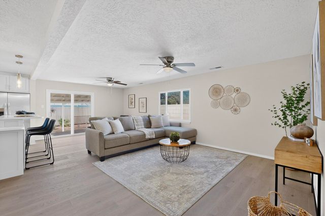 1837 Lester Drive NE, Albuquerque, NM 87112