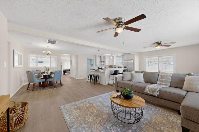 1837 Lester Drive NE, Albuquerque, NM 87112