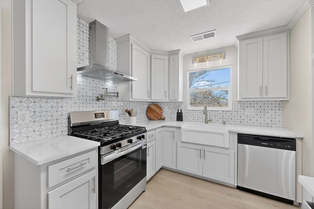 1837 Lester Drive NE, Albuquerque, NM 87112