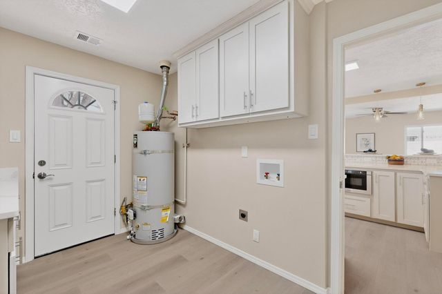 1837 Lester Drive NE, Albuquerque, NM 87112