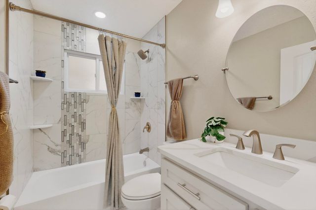 1837 Lester Drive NE, Albuquerque, NM 87112