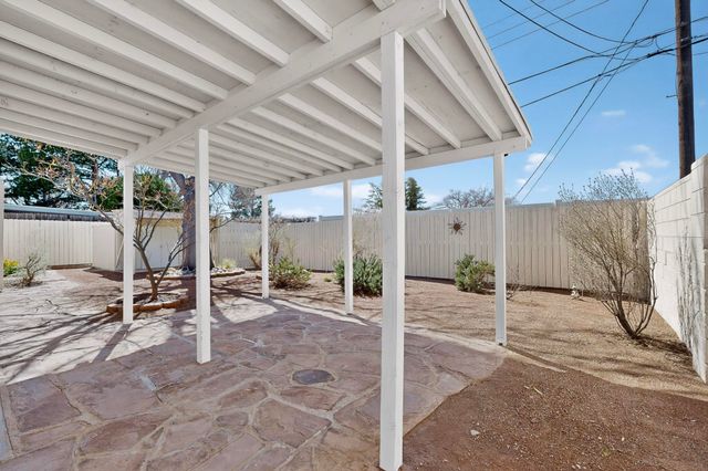 1837 Lester Drive NE, Albuquerque, NM 87112