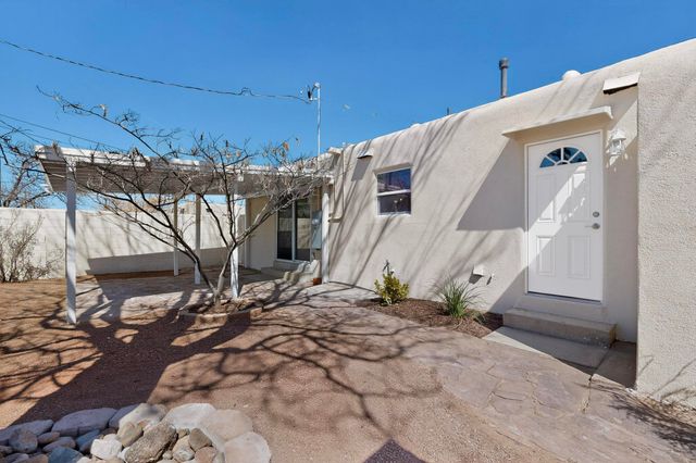 1837 Lester Drive NE, Albuquerque, NM 87112