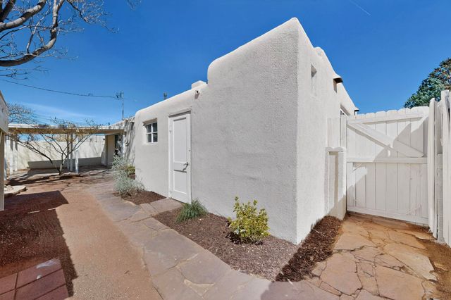 1837 Lester Drive NE, Albuquerque, NM 87112