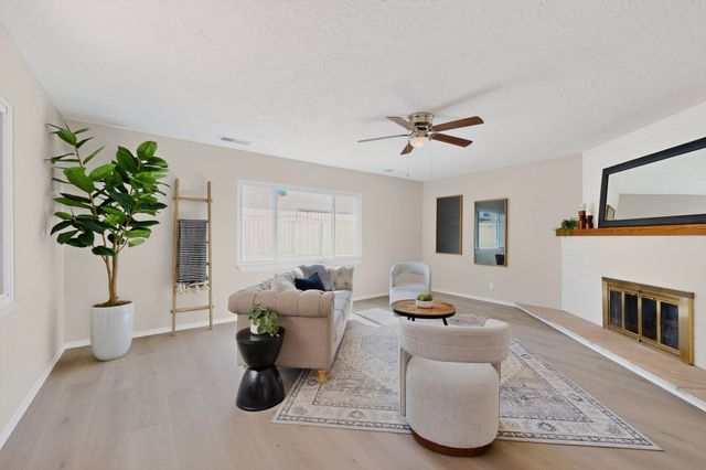 1837 Lester Drive NE, Albuquerque, NM 87112