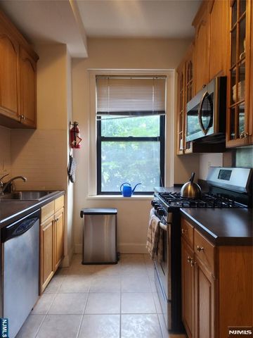 363-377 Mount Prospect 1B, Newark, NJ 07104