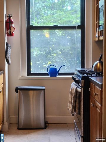 363-377 Mount Prospect 1B, Newark, NJ 07104