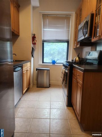 363-377 Mount Prospect 1B, Newark, NJ 07104