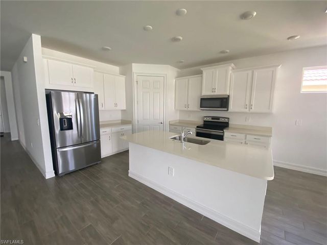 2974 Royal Gardens AVE, Fort Myers, FL 33916