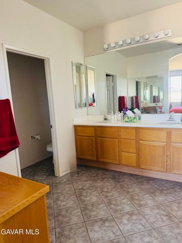 3525 Fairgreen Lane, Palmdale, CA 93551