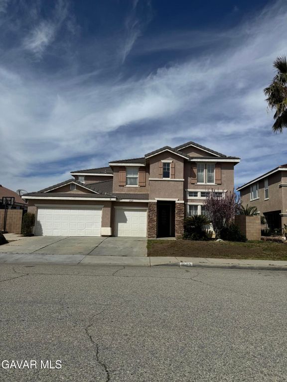 3525 Fairgreen Lane, Palmdale, CA 93551
