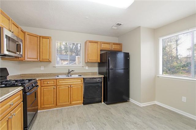 2020 Jayson Way, Snellville, GA 30078