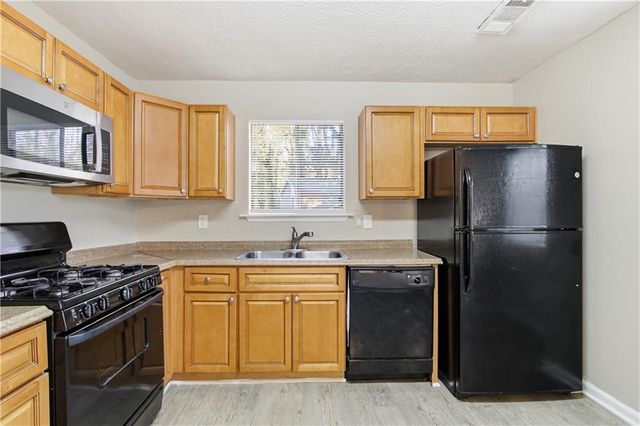 2020 Jayson Way, Snellville, GA 30078