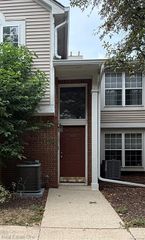 5400 Pine Aires Drive, Sterling Heights, MI 48314
