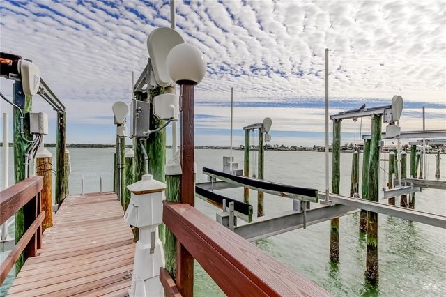 218 SAND KEY ESTATES DRIVE, Clearwater, FL 33767