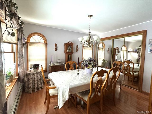 166 Choir Lane E, Westbury, NY 11590