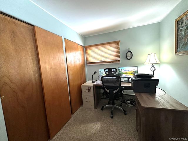 166 Choir Lane E, Westbury, NY 11590